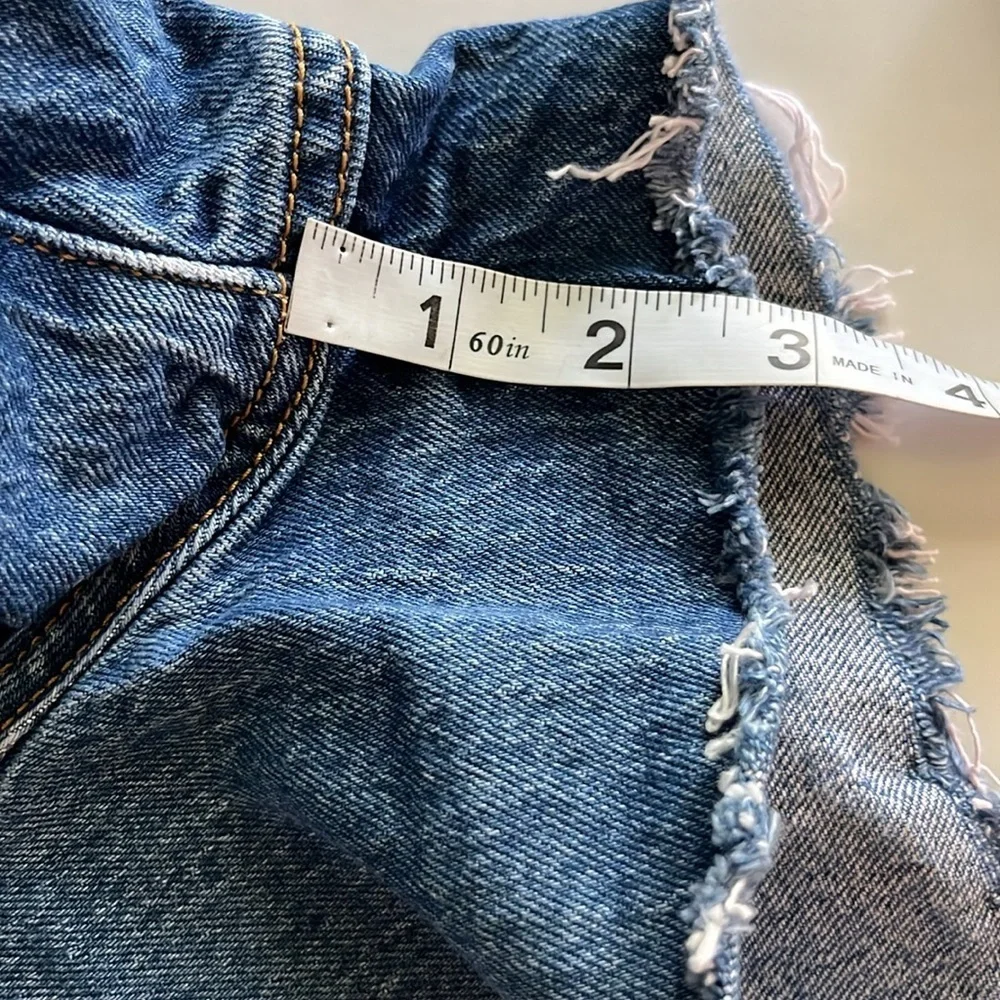 Levi’s Ribcage Shorts High Rise Size 31 - Picture 8 of 16